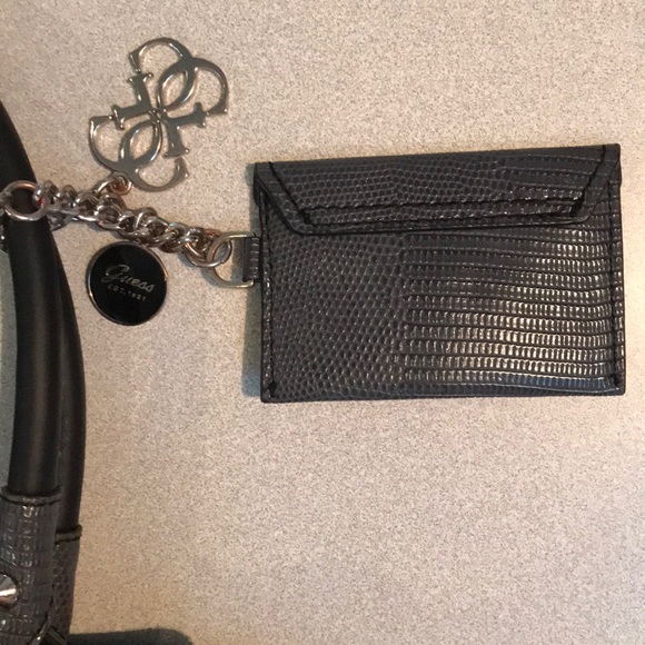 Guess Handbag - Picture 3 of 5